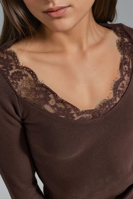Bluse mit Spitzenverzierungen und V-Ausschnitt - Image 5