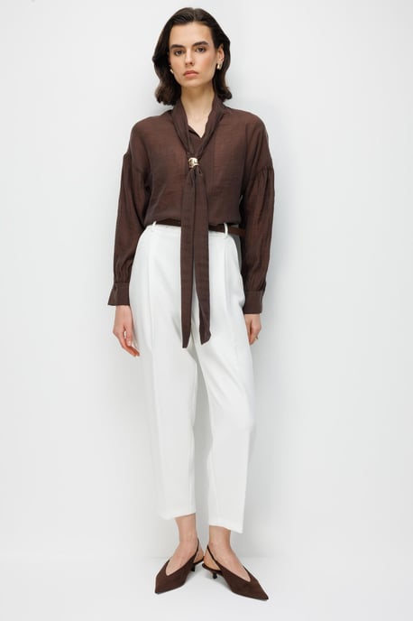 V-Ausschnitt Bluse mit Bindegürtel - Image 3