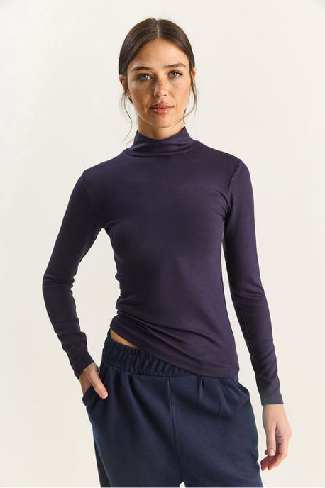 Schlankes Longsleeve Oberteil mit halbem Stehkragen - Image 2