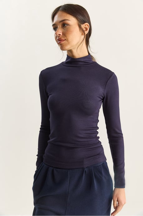 Schlankes Longsleeve Oberteil mit halbem Stehkragen - Image 6