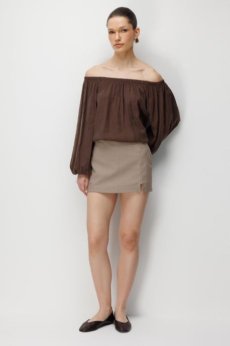 Bluse mit schulterfreiem Design und Struktur - Image 2