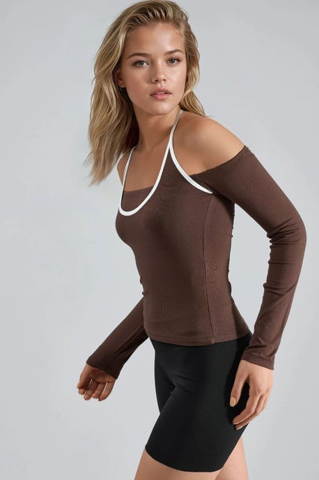 Slim-Fit Strickbluse mit U-Ausschnitt und Kontrastbündchen - Image 2