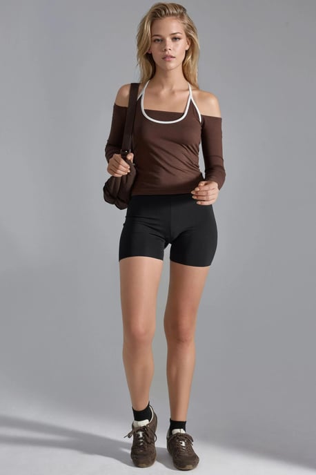 Slim-Fit Strickbluse mit U-Ausschnitt und Kontrastbündchen - Image 6