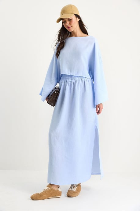 Strukturierte Bluse mit Rundhalsausschnitt und Rock-Set - Image 4