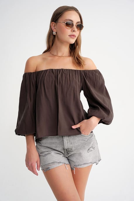 Modal-Blend-Bluse mit Madonna-Kragen und Rüschendetails - Image 3