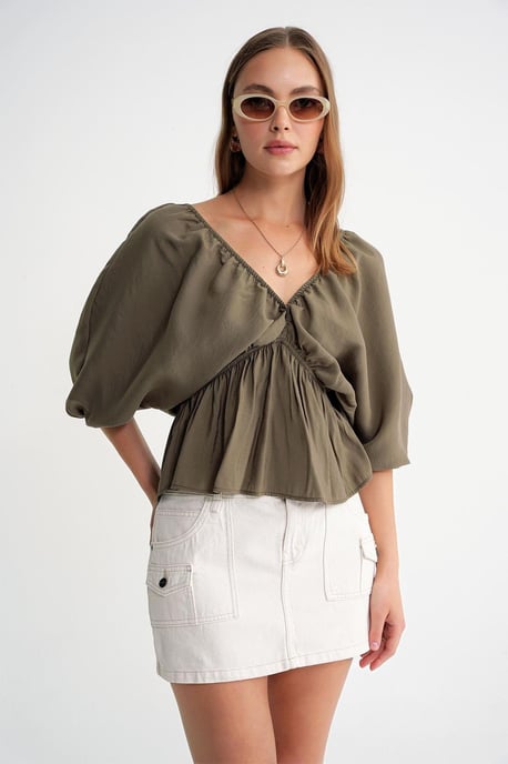 V-Ausschnitt-Bluse mit Rüsche-Detail - Image 1