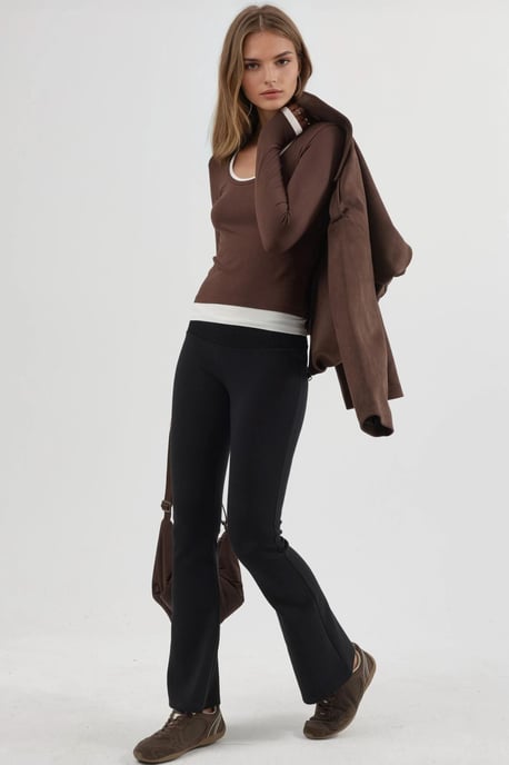 Bluse mit Kontrast-Bindung und langen Ärmeln - Image 4