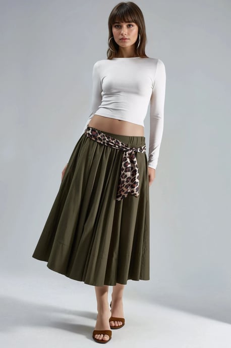 Schlanke Crop-Bluse mit Rückendetail - Image 4