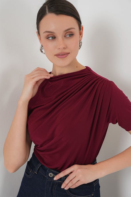 Taillierte Bluse mit Rüschendetails und Rundhalsausschnitt - Image 3