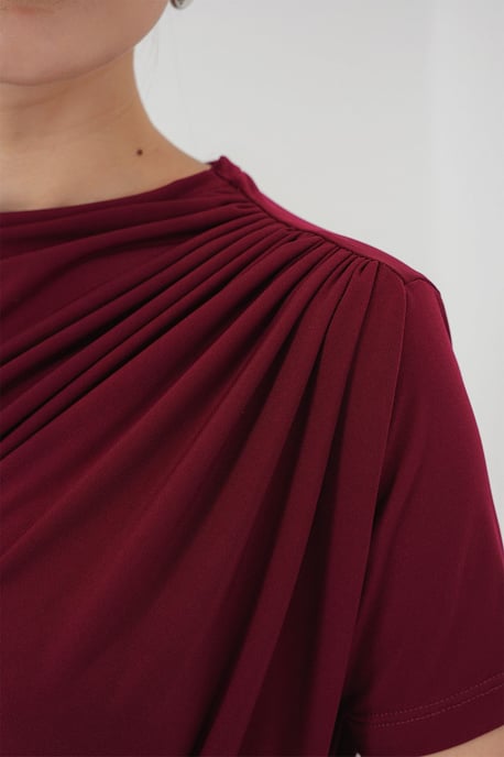 Taillierte Bluse mit Rüschendetails und Rundhalsausschnitt - Image 5