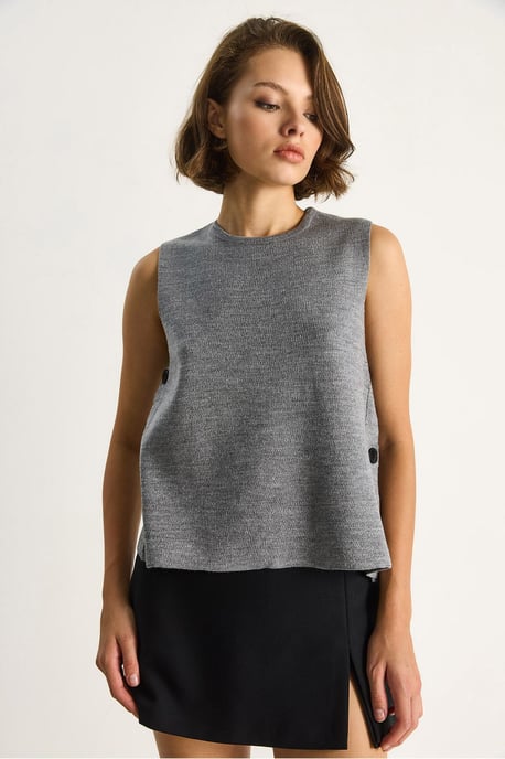 Knopf Detailstrickbluse - Image 6