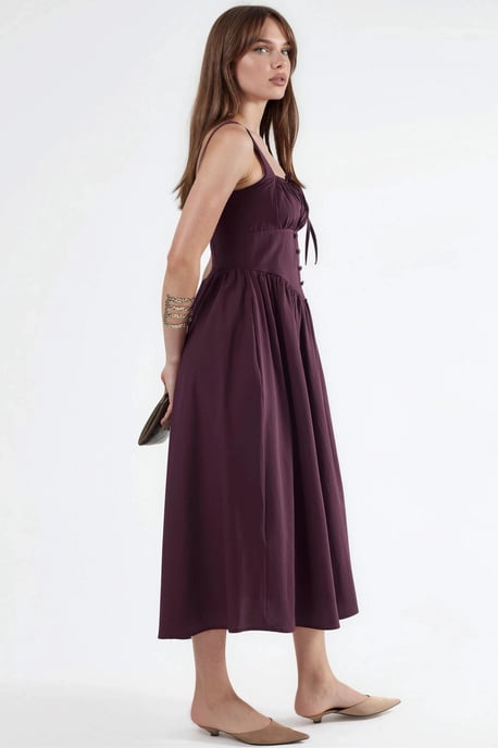 Midi-Kleid mit quadratischem Kragen und Knopfdetails - Image 2
