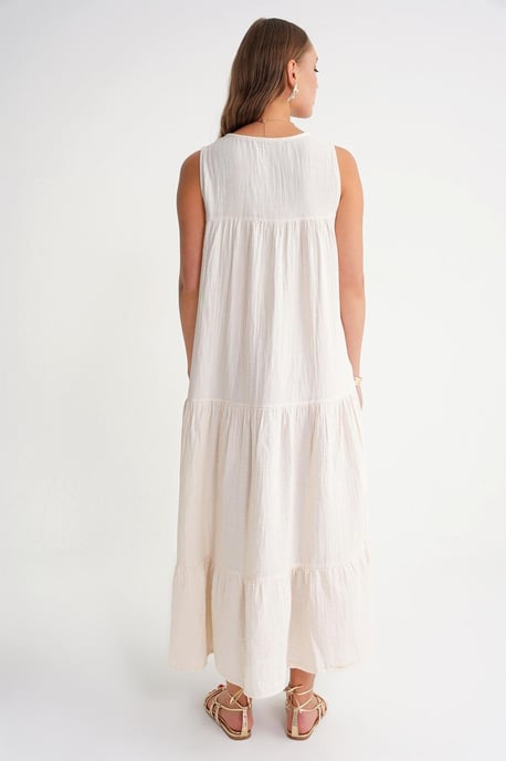 Ärmelloses V-Ausschnitt-Mull-Midikleid mit Taschen - Image 6