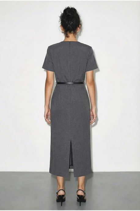 Gurte Midi-Kleid mit Rundhalsausschnitt - Image 4