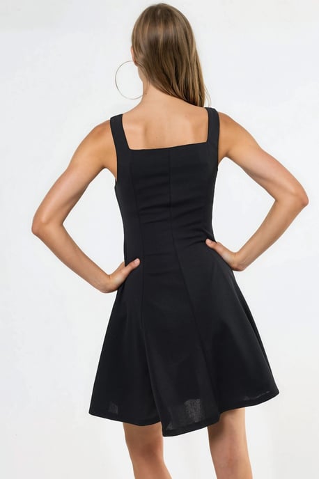 Elegantes Mini-Kleid mit quadratischem Kragen - Image 5