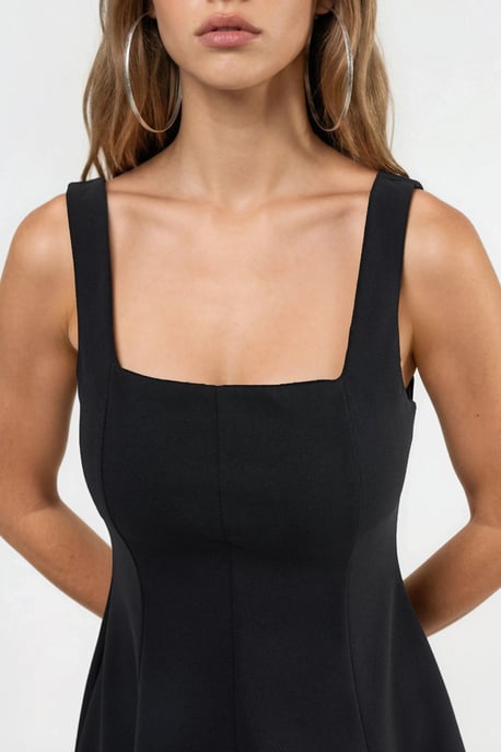 Elegantes Mini-Kleid mit quadratischem Kragen - Image 6