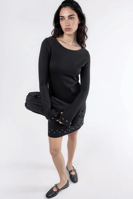 Boots-Cut Mini-Kleid mit Steinaccessoire - Image 2