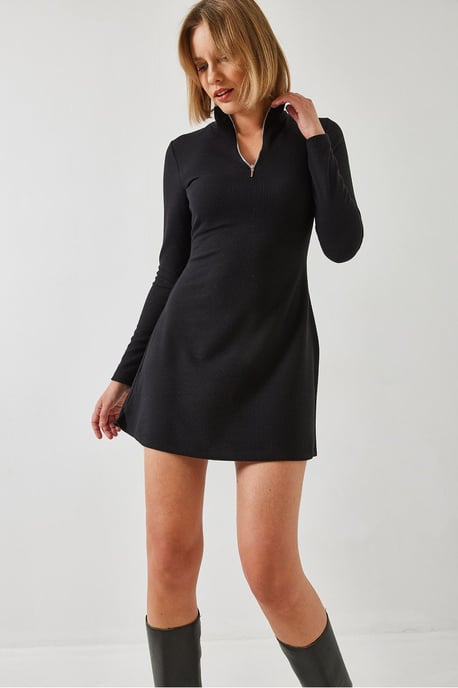 Rippen-Minikleid mit Reißverschlusskragen - Image 4