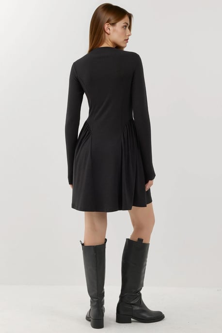Weiches Texturiertes Boot-Ausschnitt Mini-Kleid - Image 3
