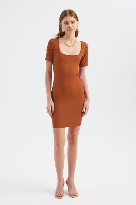 Quadratischer Ausschnitt Kurzarm Mini Bodycon Kleid - Image 3