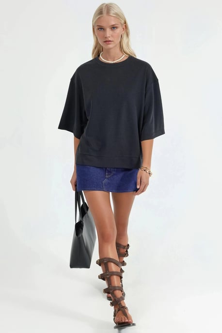 Übergroße gerippte Kurzbluse mit Rundhalsausschnitt - Image 3