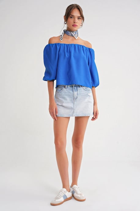 Modal-Blend-Bluse mit Madonna-Kragen und Rüschendetail - Image 2