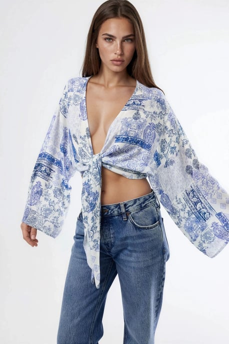V-Ausschnitt Paisley-Print Crop-Bluse mit Bindungsdetail - Image 2