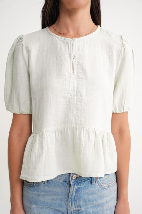 Strukturierte Muslin Rundhalsbluse mit Knopfverschluss - Image 5