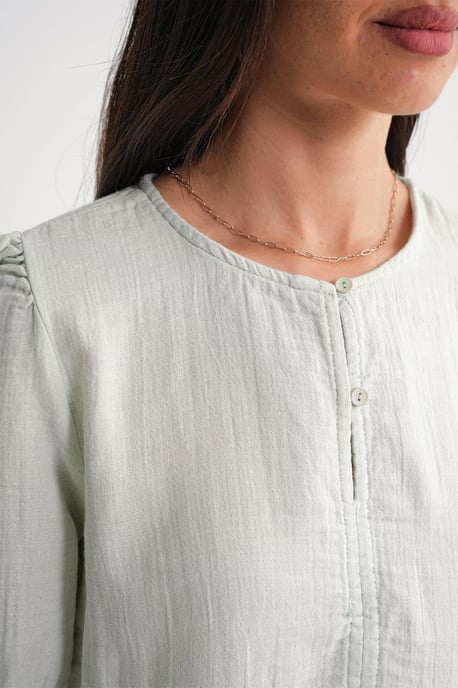 Strukturierte Muslin Rundhalsbluse mit Knopfverschluss - Image 6