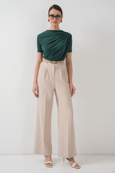 Taillierte Bluse mit Rüschendetails und Rundhalsausschnitt - Image 2