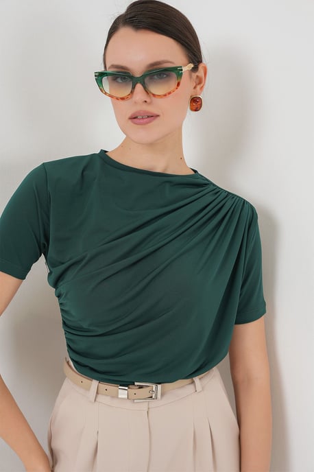 Taillierte Bluse mit Rüschendetails und Rundhalsausschnitt - Image 3