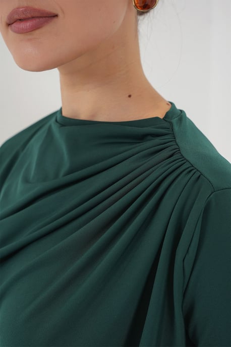 Taillierte Bluse mit Rüschendetails und Rundhalsausschnitt - Image 4