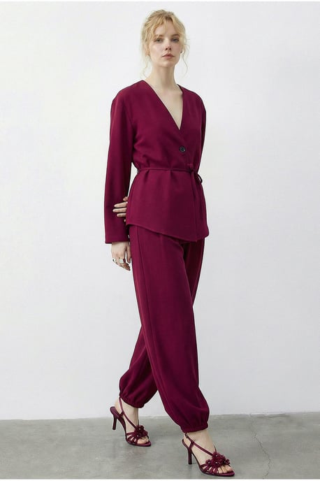 Bluse mit Gürtel und Jogginghose Set aus zwei Teilen - Image 4