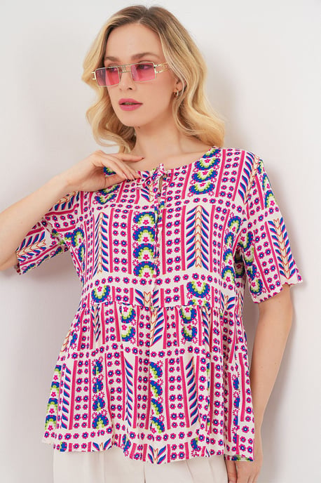Gemusterte Rundhalsbluse mit Schleifendetail - Image 4