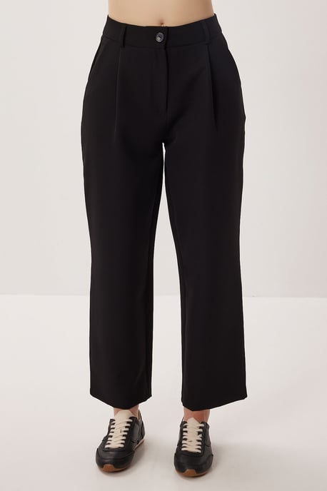 Hochtaillierte Maßhose mit Gürtel - Image 3
