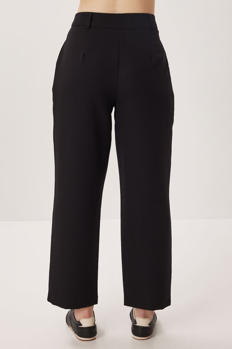 Hochtaillierte Maßhose mit Gürtel - Image 4
