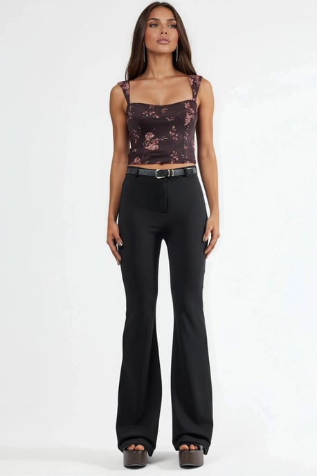 Hochtaillierte Flared-Leg-Hosen mit Gürtel - Image 6