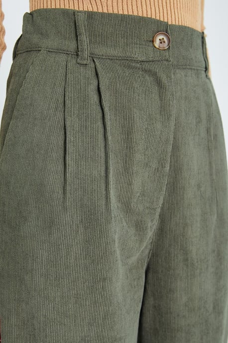 Hochtaillierte Samt-Geradelegpants - Image 4