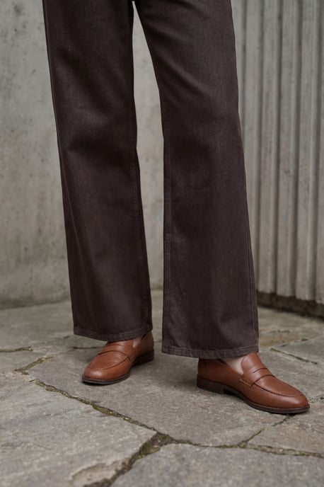 Hochtaillierte gerade Denim-Jeans - Image 4