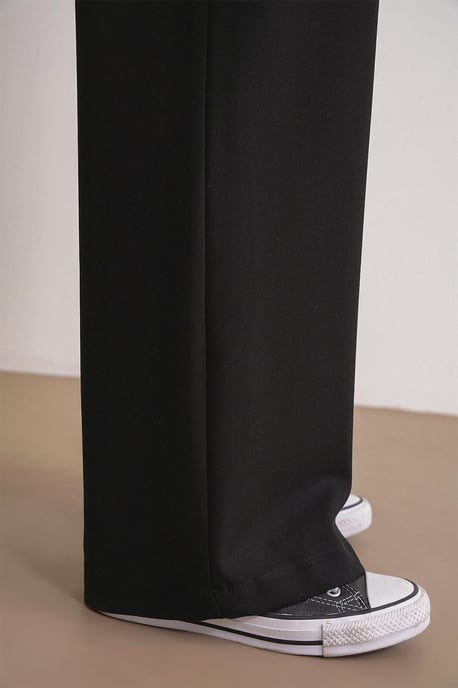 Hochtaillierte Palazzo-Hosen mit Taschen - Image 6