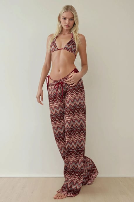 Weite Beinhosen aus buntem Strick - Image 4