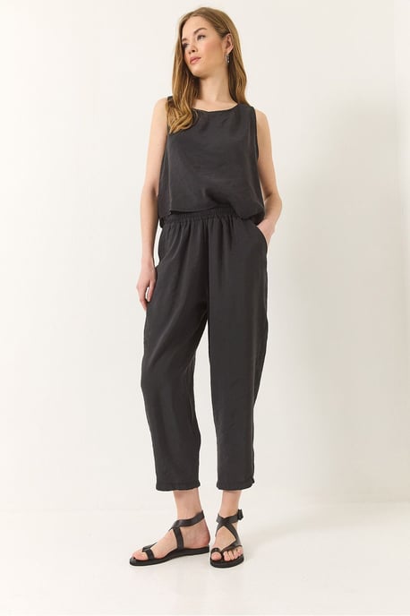 Ärmelloses Rundhals-Blusenset und Karottenfitter-Hosen مجموعه - Image 4