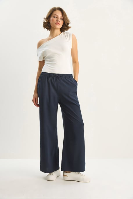 Weite Palazzo-Hose mit Bindeband - Image 3