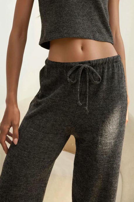 Weiche strukturierte Strickhose mit Schnüren - Image 2