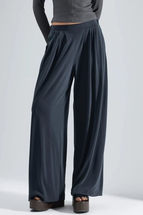 Faltenweite Hose mit Taschen - Image 1