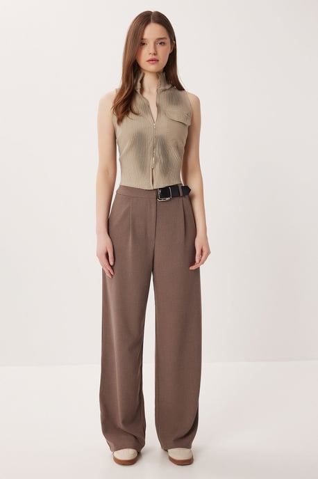 Hoch taillierte weite Palazzo-Hose mit Gürtel - Image 1