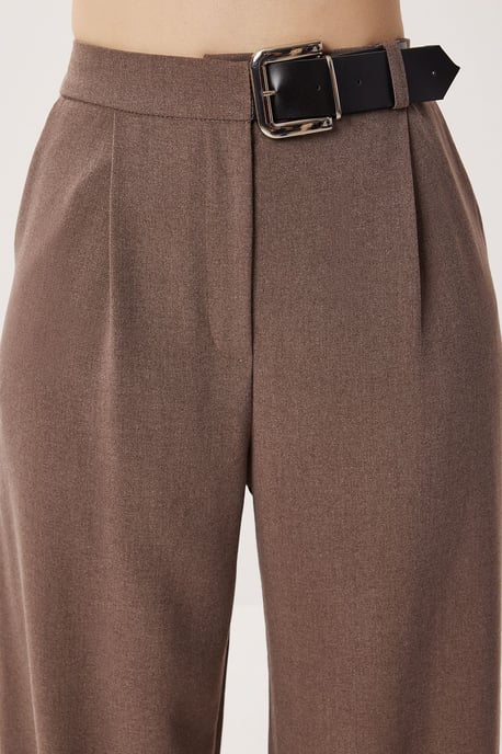 Hoch taillierte weite Palazzo-Hose mit Gürtel - Image 4