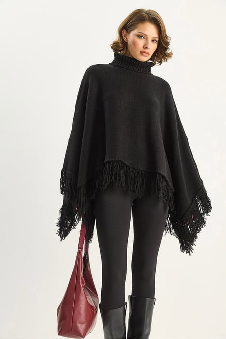 Rollkragen-Poncho - Image 3