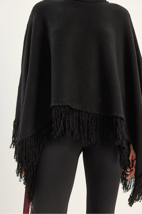 Rollkragen-Poncho - Image 6