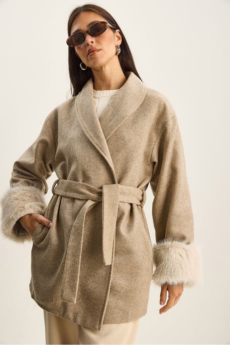Oversized Schal-Kragen Filzjacke mit Kunstfell-Bündchen - Image 5